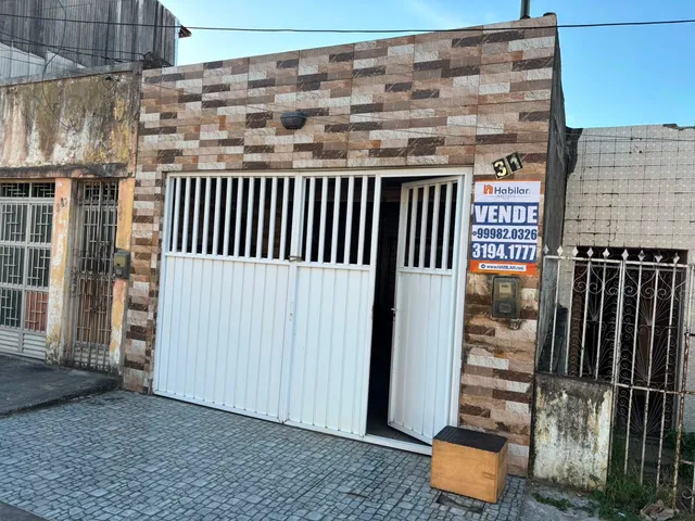 Casa 3 quartos e 2 banheiros, à venda, no bairro Dezoito do Forte em Aracaju
