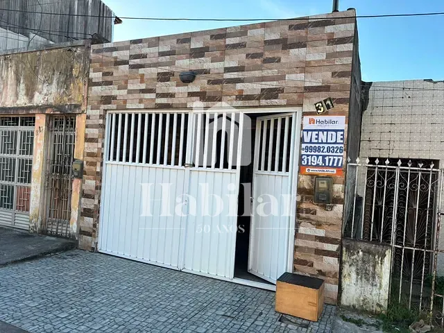 Casa 3 quartos e 2 banheiros, à venda, no bairro Dezoito do Forte em Aracaju