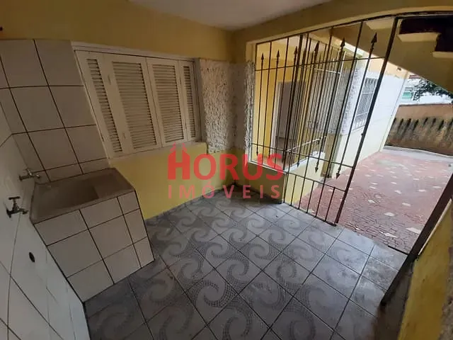 Casa 2 quartos e 1 banheiro, para alugar, no bairro Parque Itaberaba em São Paulo