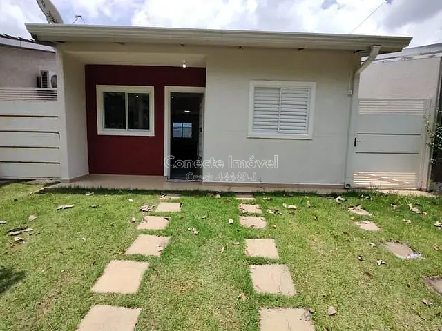 Casa com 146m² 2 quartos e 2 banheiros, à venda, no bairro Condomínio Vila das Tulipas em Holambra