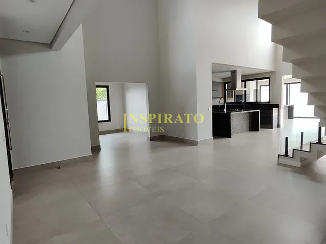 Casa com 1200m² 6 quartos e 8 banheiros, à venda ou para alugar, no bairro Medeiros em Jundiaí