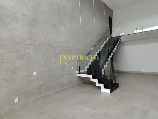 Casa com 1200m² 6 quartos e 8 banheiros, à venda ou para alugar, no bairro Medeiros em Jundiaí