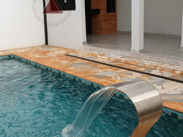 Casa com 300m² 4 quartos e 3 banheiros, à venda, no bairro São Joaquim em Franca