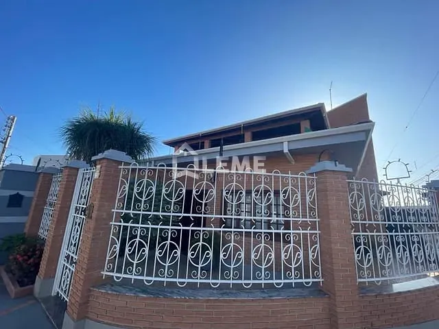 Casa com 389m² 4 quartos e 5 banheiros, à venda, no bairro Cecap I em Mococa