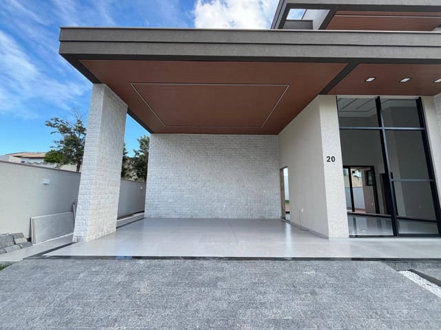 Casa com 400m² 3 quartos e 4 banheiros, à venda, no bairro Ingleses do Rio Vermelho em Florianópolis