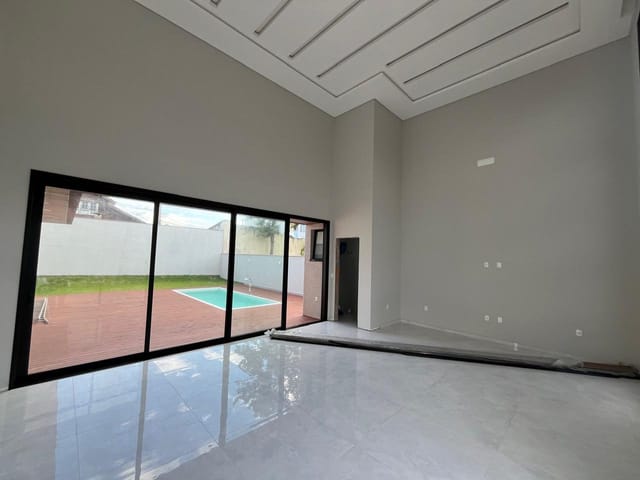 Casa com 400m² 3 quartos e 4 banheiros, à venda, no bairro Ingleses do Rio Vermelho em Florianópolis
