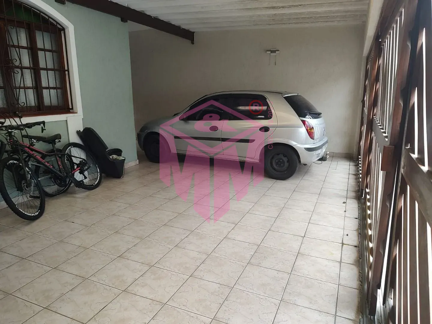 Casa, 5 quartos, 188 m² - Foto 1