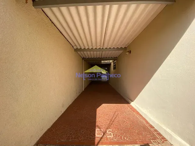 Casa com 400m² 2 quartos e 2 banheiros, à venda, no bairro Centro em Capivari