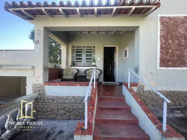 Casa com 300m² 2 quartos e 2 banheiros, à venda, no bairro Centro em Vinhedo