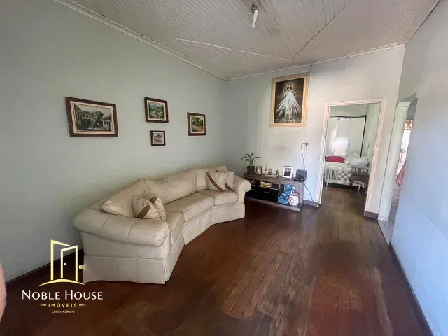 Casa com 300m² 2 quartos e 2 banheiros, à venda, no bairro Centro em Vinhedo