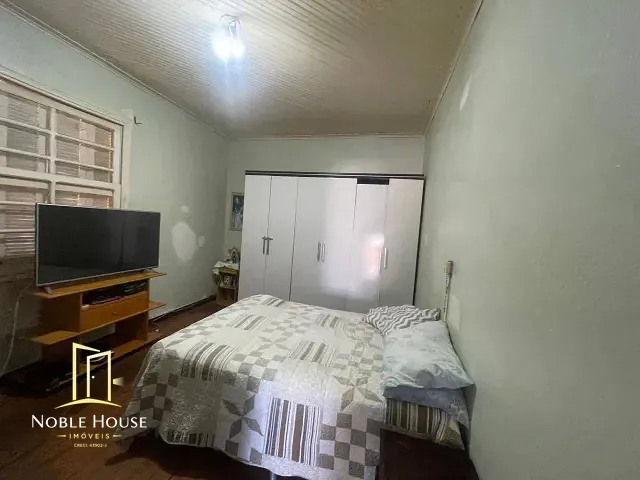 Casa com 300m² 2 quartos e 2 banheiros, à venda, no bairro Centro em Vinhedo