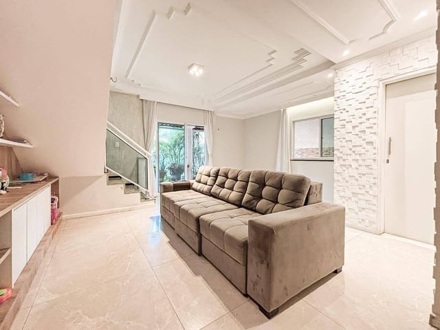 Casa com 151m² 4 quartos e 3 banheiros, à venda, no bairro Jardim Cearense em Fortaleza