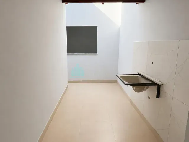 Casa 2 quartos e 1 banheiro, à venda, no bairro São Lucas em Catalão