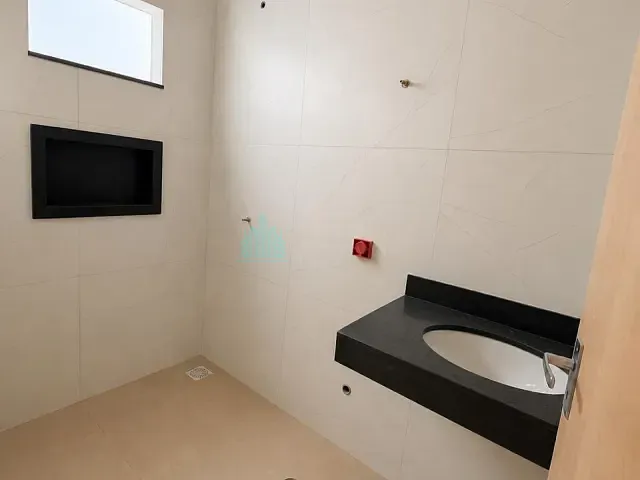 Casa 2 quartos e 1 banheiro, à venda, no bairro São Lucas em Catalão