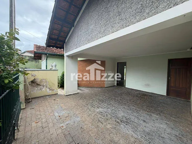 Casa 3 quartos e 2 banheiros, à venda, no bairro Santa Cruz em Itapira