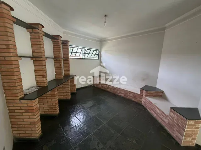 Casa 3 quartos e 2 banheiros, à venda, no bairro Santa Cruz em Itapira