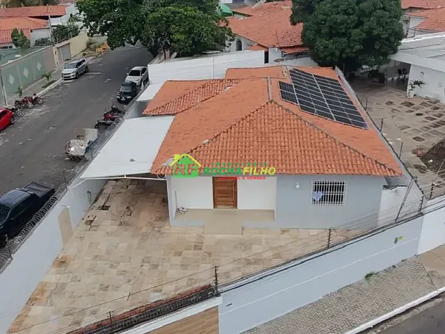 Casa com 651m² 4 quartos e 4 banheiros, à venda, no bairro Jóquei em Teresina