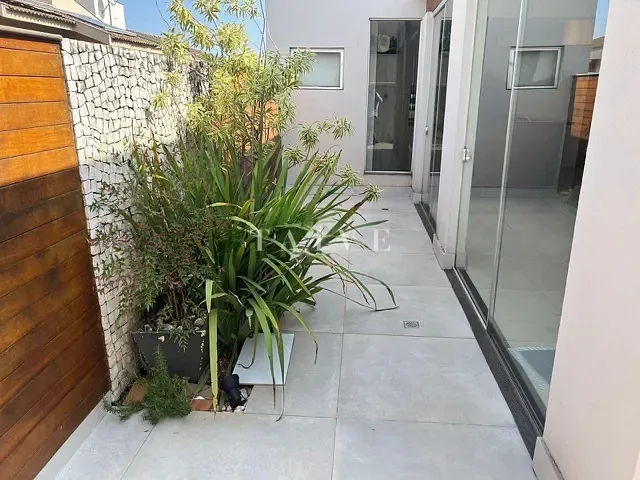 Casa com 316m² 4 quartos e 6 banheiros, à venda, no bairro Esperança em Londrina