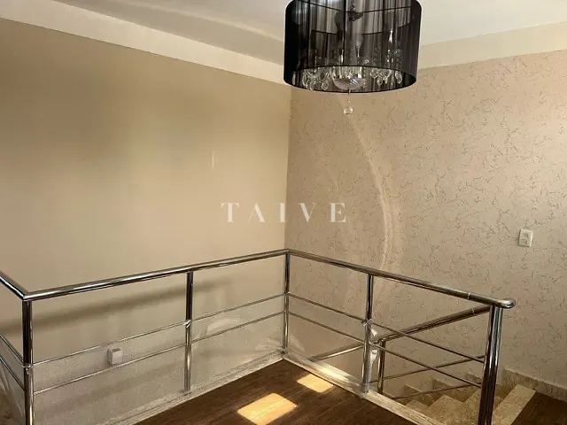 Casa com 316m² 4 quartos e 6 banheiros, à venda, no bairro Esperança em Londrina