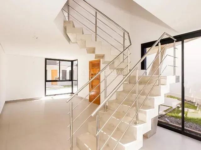 Casa com 171m² 3 quartos e 4 banheiros, à venda, no bairro Uberaba em Curitiba
