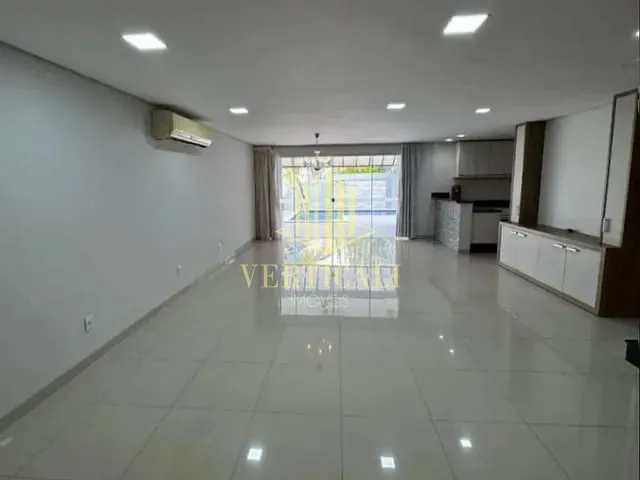 Casa 3 quartos e 5 banheiros, à venda, no bairro Jardim Imperial em Cuiabá