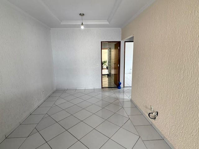 Casa com 266m² 3 quartos e 2 banheiros, à venda, no bairro Jardim Nova Era em Aparecida de Goiânia