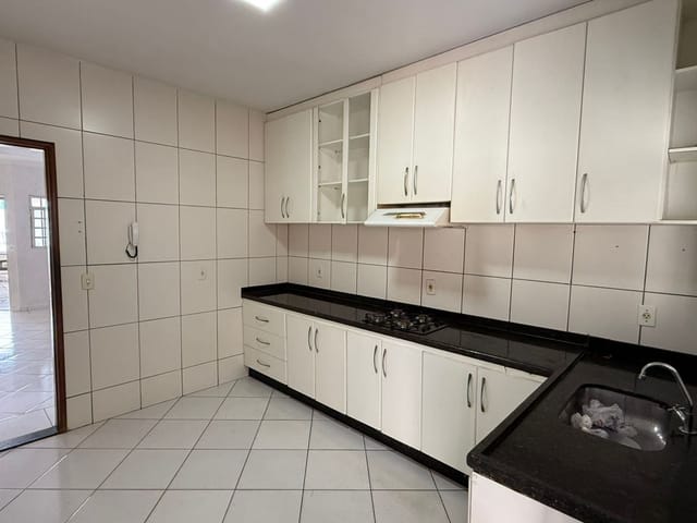 Casa com 266m² 3 quartos e 2 banheiros, à venda, no bairro Jardim Nova Era em Aparecida de Goiânia