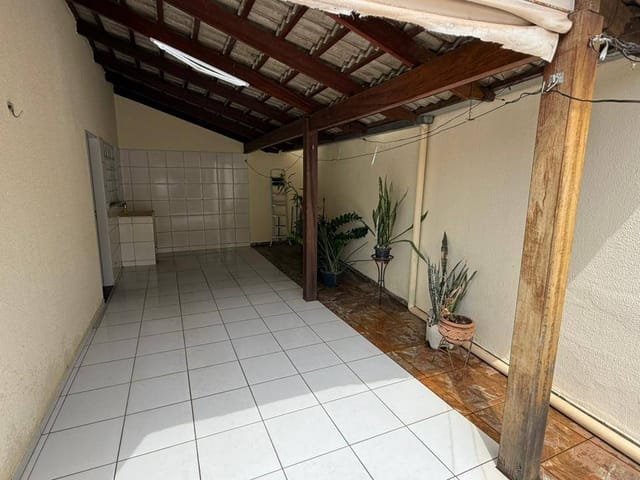 Casa com 266m² 3 quartos e 2 banheiros, à venda, no bairro Jardim Nova Era em Aparecida de Goiânia
