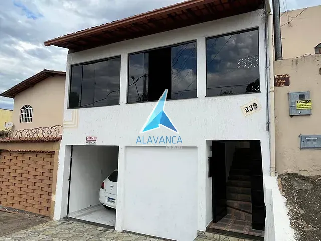 Casa com 171m² 3 quartos e 2 banheiros, à venda, no bairro Santa Rita em Governador Valadares