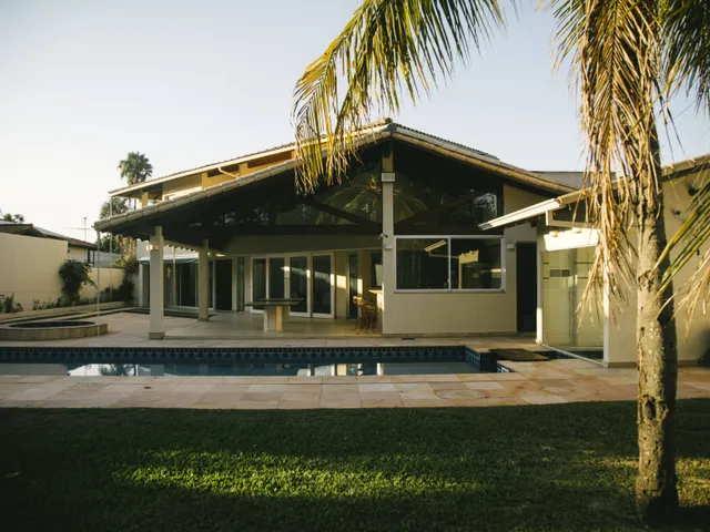 Casa com 1200m² 4 quartos e 7 banheiros, à venda, no bairro Setor de Habitações Individuais Sul em Brasília