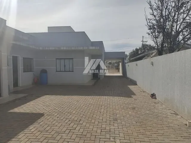 Casa com 480m² 4 quartos e 3 banheiros, à venda, no bairro Primavera em Guarapuava