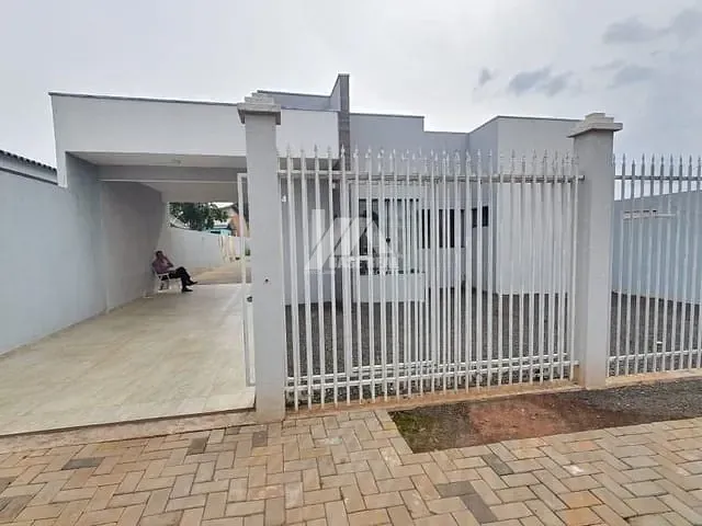 Casa com 480m² 4 quartos e 3 banheiros, à venda, no bairro Primavera em Guarapuava