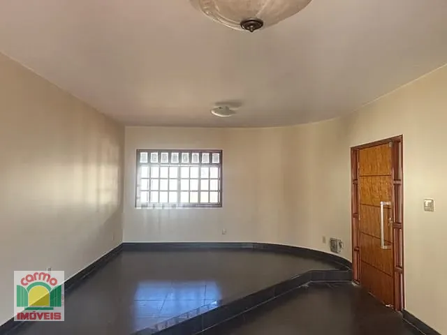 Casa com 600m² 4 quartos e 4 banheiros, à venda, no bairro Jardim das Américas 2ª Etapa em Anápolis