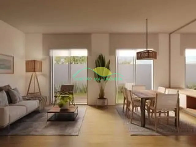 Casa 2 quartos e 3 banheiros, à venda, no bairro Morro das Pedras em Florianópolis