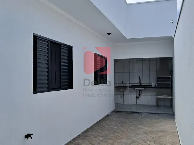 Casa 2 quartos e 2 banheiros, à venda, no bairro Jardim São Valentim em Pirassununga