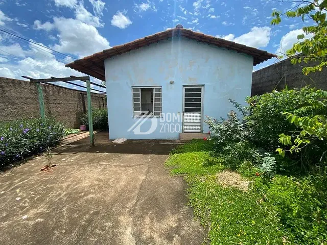 Casa com 200m² 2 quartos e 1 banheiro, à venda, no bairro Jardim Marajó em Uberaba
