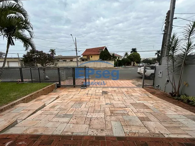 Casa com 450m², à venda, no bairro Nossa Senhora de Lourdes em Londrina