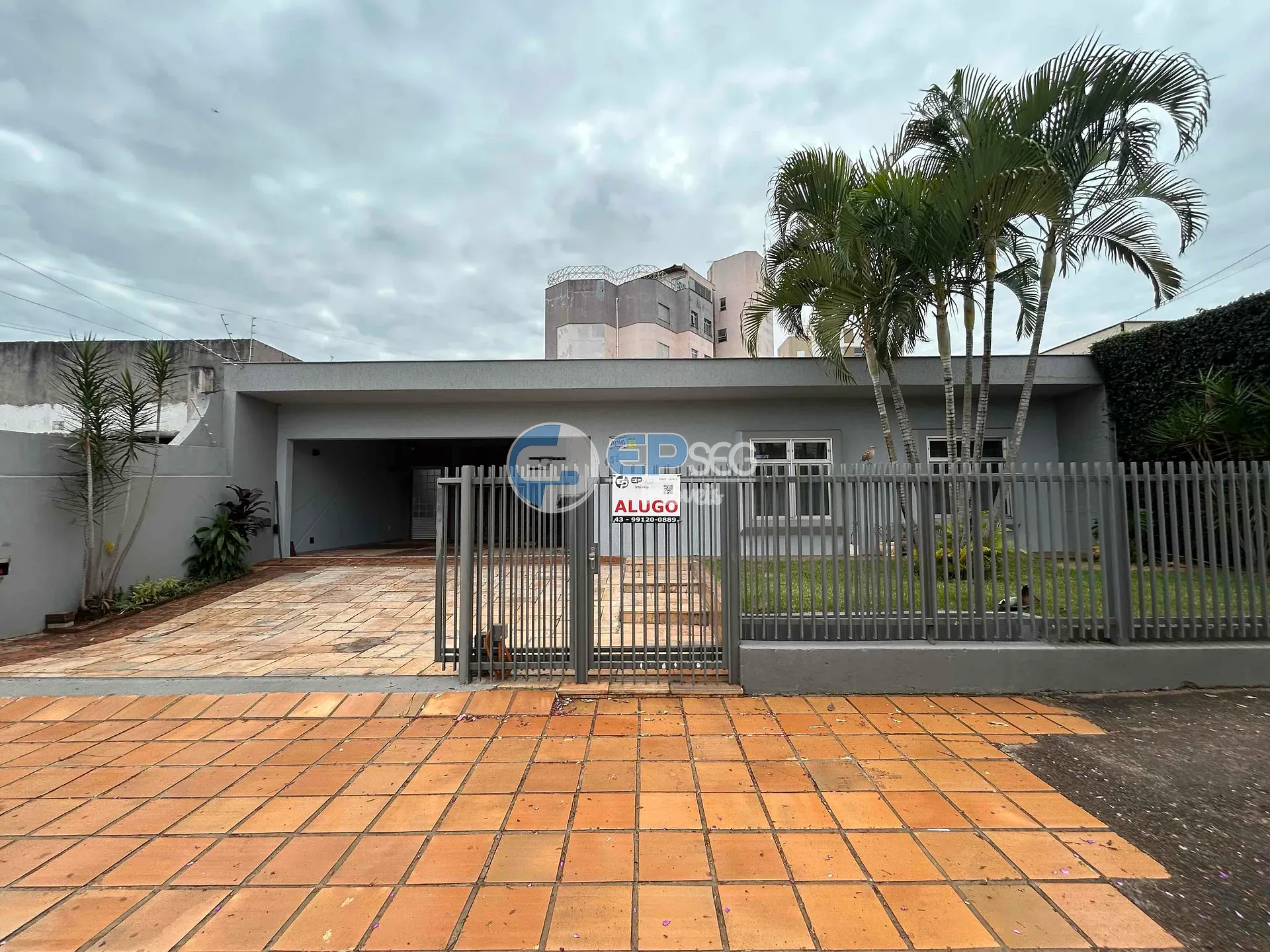 Casa, 1 quarto, 242 m² - Foto 1