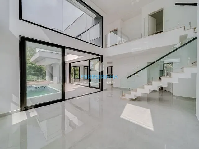 Casa com 368m² 3 quartos e 3 banheiros, à venda, no bairro Urbanova em São José dos Campos