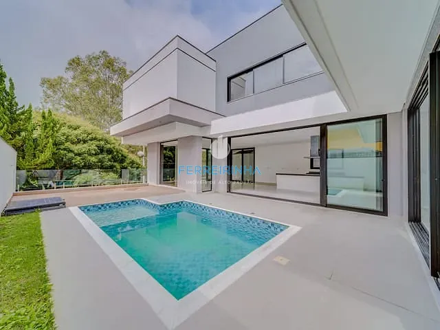 Casa com 368m² 3 quartos e 3 banheiros, à venda, no bairro Urbanova em São José dos Campos