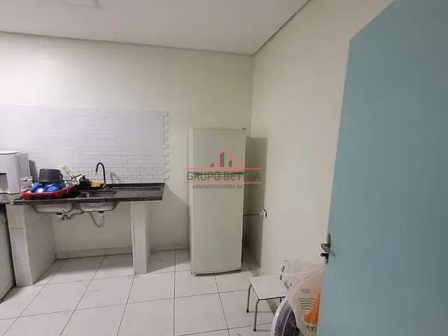 Casa com 300m², para alugar, no bairro Vila São Jorge em Barueri