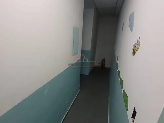 Casa com 300m², para alugar, no bairro Vila São Jorge em Barueri
