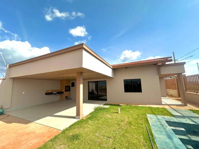 Casa com 250m² 3 quartos e 2 banheiros, à venda, no bairro Jardim América II em Nova Mutum