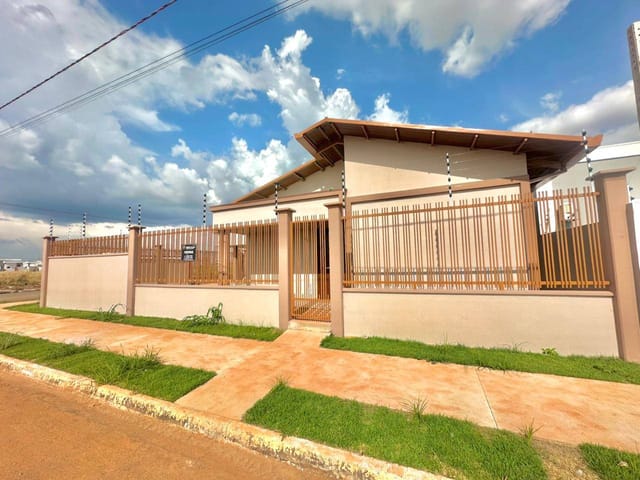 Casa com 250m² 3 quartos e 2 banheiros, à venda, no bairro Jardim América II em Nova Mutum