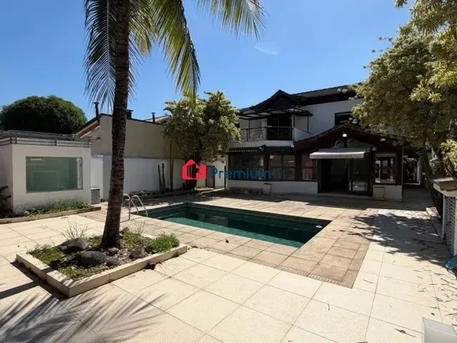 Casa 3 quartos e 4 banheiros, à venda, no bairro Barra da Tijuca em Rio de Janeiro
