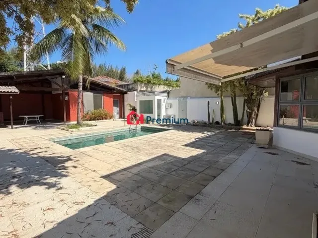 Casa 3 quartos e 4 banheiros, à venda, no bairro Barra da Tijuca em Rio de Janeiro