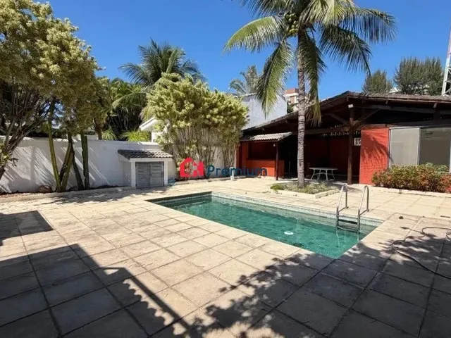 Casa 3 quartos e 4 banheiros, à venda, no bairro Barra da Tijuca em Rio de Janeiro