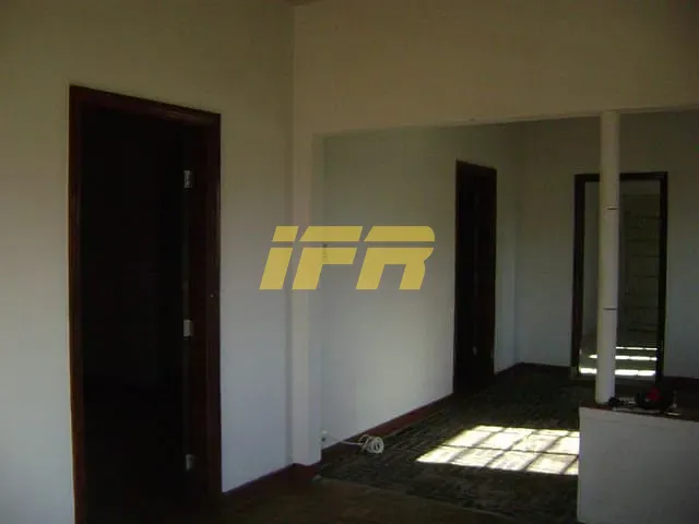 Casa com 360m² 4 quartos e 2 banheiros, à venda, no bairro Jardim Santa Cruz em Taubaté