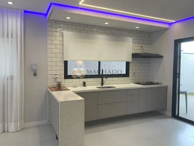 Casa 3 quartos e 3 banheiros, à venda, no bairro Chácara Jaguari (Fazendinha) em Santana de Parnaíba