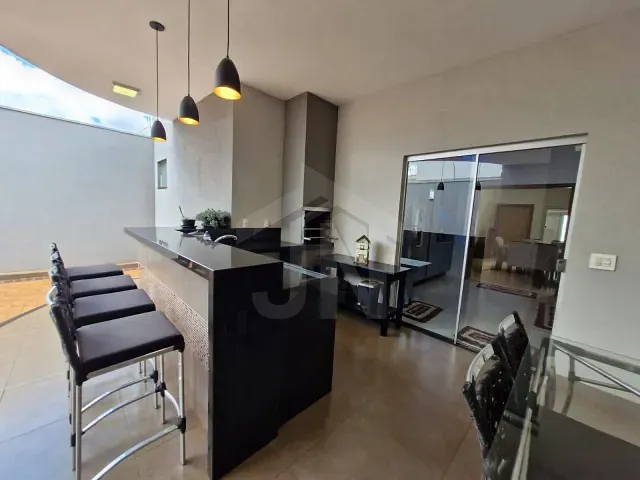 Casa com 250m² 3 quartos e 3 banheiros, à venda, no bairro Jardim Veneto II em Sertãozinho